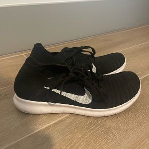 Nike Running Shoes 7.5